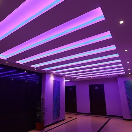 Hotel Emirates Kannangad Exterior foto